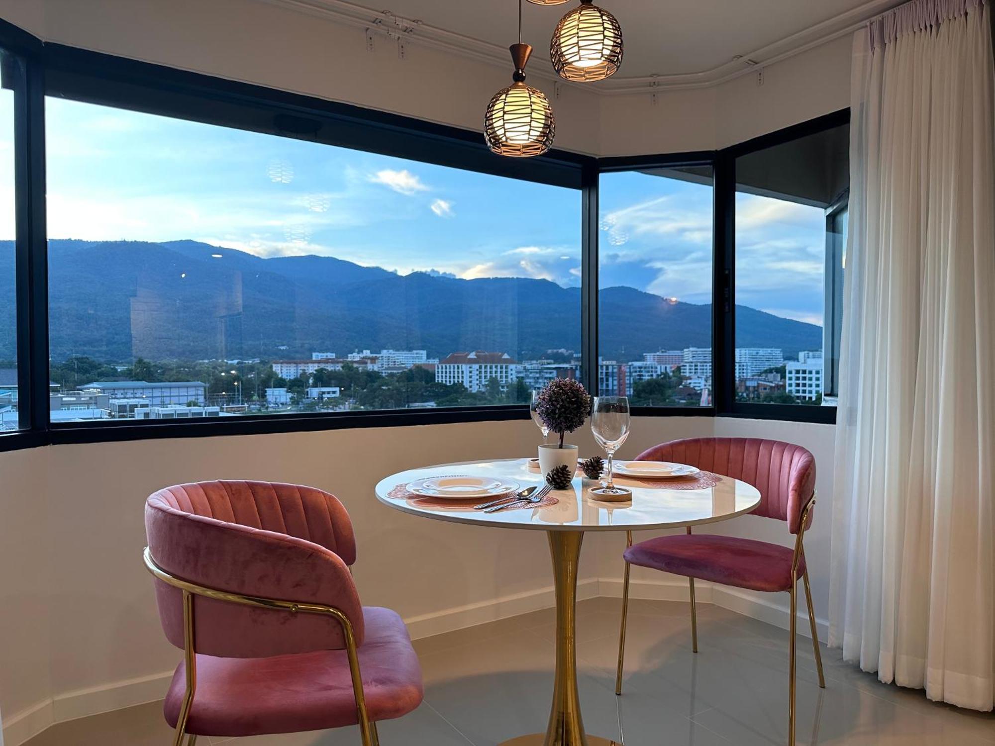 Mountain & City View Panorama At Nimman チエンマイ エクステリア 写真